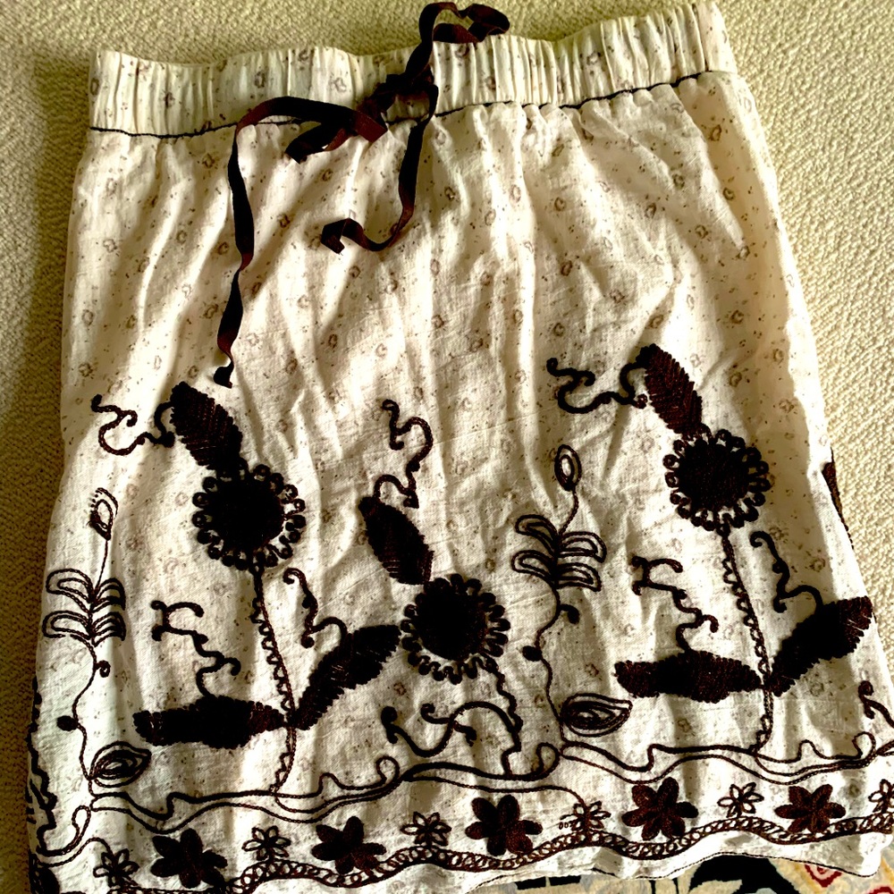 Embroidered studio M cotton summer skirt